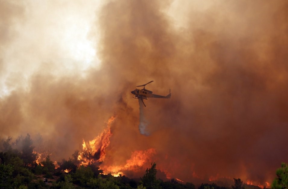 Νότια Εύβοια: Οριοθετήθηκε η φωτιά σε Κάρυστο και Μαρμάρι | greekaffair.news